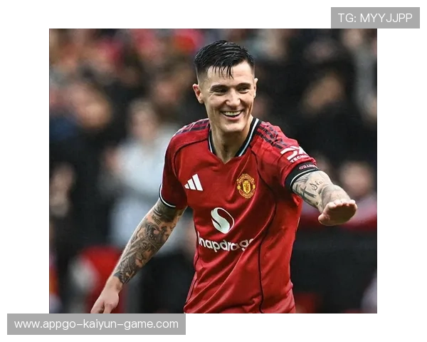 曼联新星谢什科表现出色,攻防两端均有贡献 曼联新星谢什科表现出色,攻防两端均有贡献